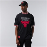New Era NBA Team Logo Oversized T-Shirt - Chicago Bulls